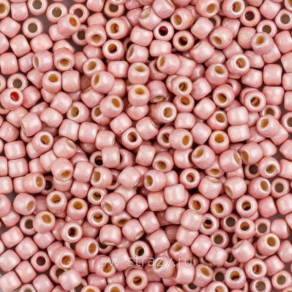Бисер круглый 11/0 #0552PFF Permanent Finish Гальван матовый персиковый коралл