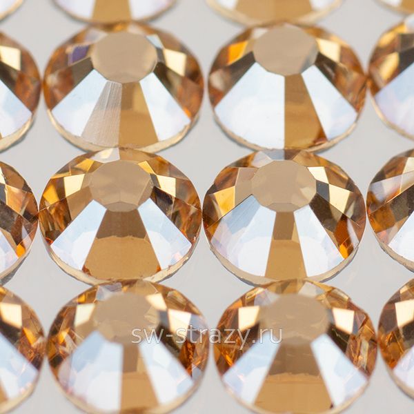 YHB 28 ss16 Golden Shadow HF 205