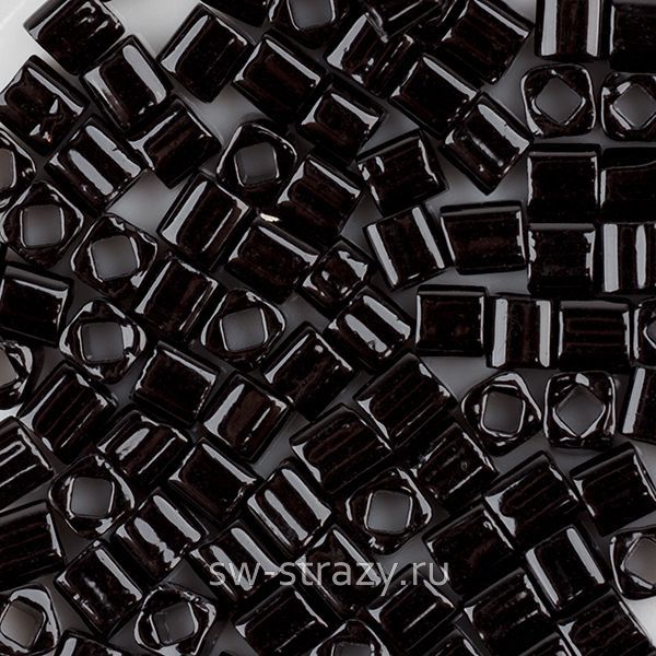 Бисер Cube 4 mm #0049 Черный